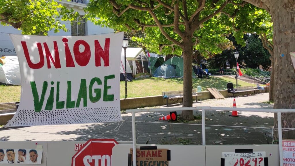 A sign saying